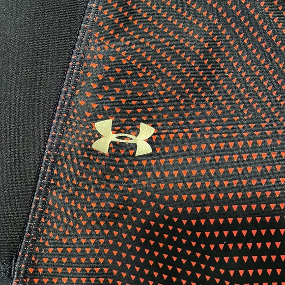 Under Armour athletic pants. Crop length (mid-shin) women’s size medium - Picture 6 of 6